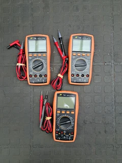 TopTronic T48 Digital multimeters