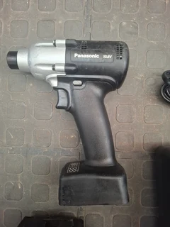 PANASONIC Impact driver D-22525 10.8v lithium