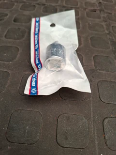 KING TONY 8mm Square sump plug socket