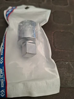 KING TONY 10.5mm Square sump plug socket