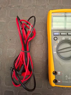FLUKE 177 Multimeter