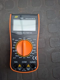 HellermannTyton T820 Multimeter