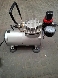 AirCraft airbrush &amp; compressor set (NEW / never used)