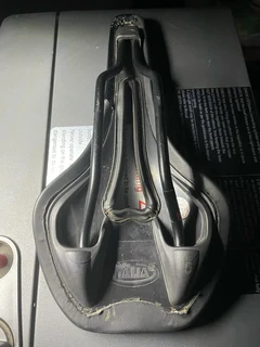 Selle Italia carbon bike seat