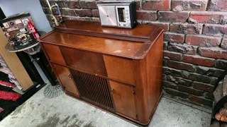 Mid Century Philips Radiogram-Stacker