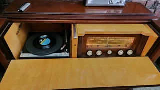 Mid Century Philips Radiogram-Stacker
