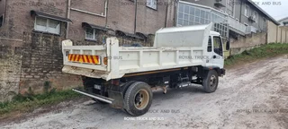 ISUZU 6m3 TIPPER