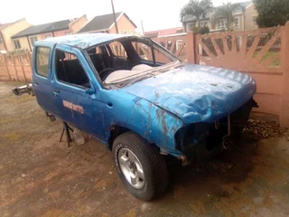 2003 Nissan Hardbody ka24 stripping for spares