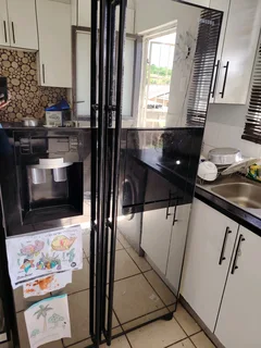 Samsung 660 litre side by side fridge freezer