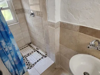 1 Bed cottage to rent in Kensington