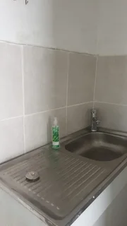 1 Bed cottage to rent in Kensington