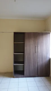 Room to rent in Bezuidenhout Valley