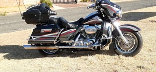 HARLEY DAVIDSON 2006  CVO code FLHTCUSE  SCREAMING EAGLE 103 cubic inches  ELECTRA GLIDE ULTRA