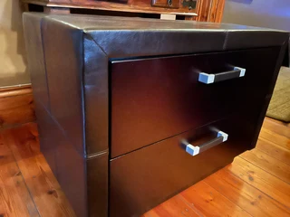Chest of Drawers in Bonded Leather and Wood - 2 Drawer Unit in Dark Brown - Excellent - Delivery