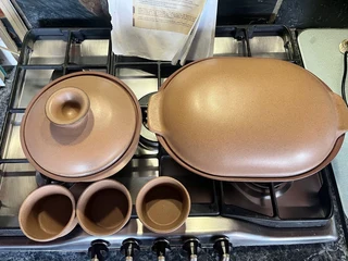 Argilla casserole pots x 2 with lids &amp; 3 ramekins genuine argilla excellent
