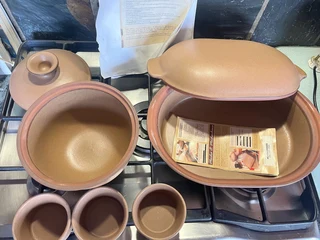 Argilla casserole pots x 2 with lids &amp; 3 ramekins genuine argilla excellent