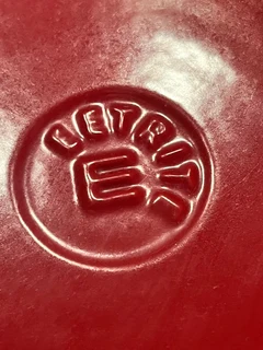 Sauce pan eetrite cast iron enamel 18 5cm diameter x9cm deep in red with wood handle &amp; spout