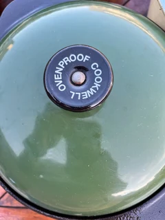 Cast Iron Casserole Pots x 8 - Cookwell Pot x 6 &amp; 2 Generic - Excellent - Delivery Arranged