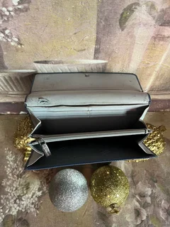 Ladies Purse - Genuine Mont Blanc in Embossed Genuine Leather - Good Condition