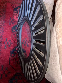 Mirror - Modern Design Large Round Wall Hanging Mirror - Excellent - Courier Delivery Arranged