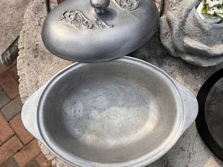 Casserole Pot / Braai Pot -New &amp; Unused Cast Alloy 36cm long x 24cm wide x 10cm deep -Delivery