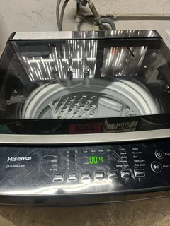Washing Machine -Like New Hisense 13kg (big) Top Loader in Titanium Silver -Guarantee -Delivery