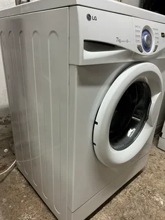 Washing Machine -Spotless LG 7kg Front Loader in White -Excellent -Guarantee -Delivery Arranged