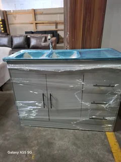 Kitchen sink cupboard for R1699-( call 0737213616)