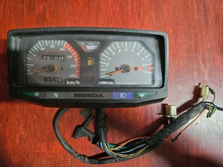 Honda CGL125 Clocks / Gauges