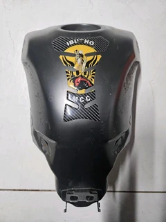 Yamaha YZF-R1 YZFR1 R1 Big Bang Fuel / Petrol Tank