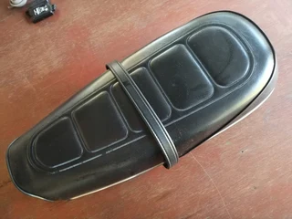 Yamaha YB100 YB 100 Seat