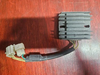 Hyosung GT650 Rectifier / Regulator