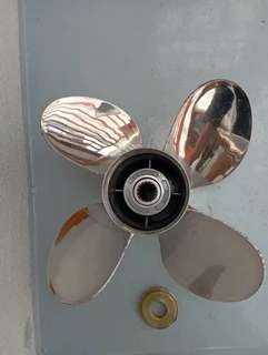 Propeller Monday - Stiletto Bass 25P