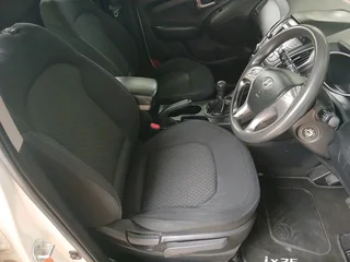 EXCELLENT CONDITION...Hyundai ix35 2.0 Manual
