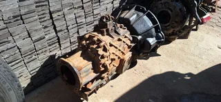 Ford f250 zf manual 5 speed geatbox 4x4