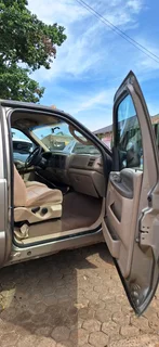 Ford f250 single cab stripping for spares