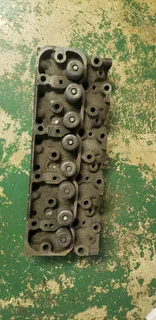 Isuzu kb250 4ja1 cylinder head
