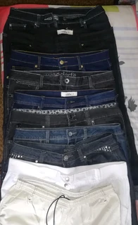 8x Used Ladies Jeans, 2x of 3/4 Shorts, Sizes14/38 only, R60 each or R500 for all 10 items