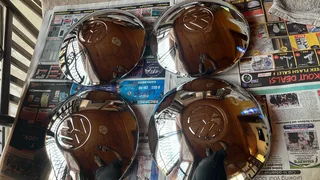 Secondhand VW Beetle Hub Caps