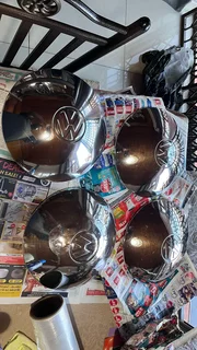 Secondhand VW Beetle Hub Caps