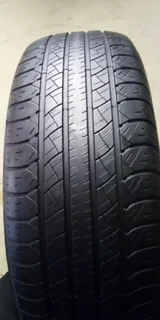 1x 215/65r17 Lanvigator Performax tyre.