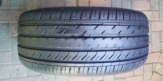 1x 245/45r18 Davanti DX640 tyre.