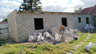 VIBRACRETE HOUSES/SLABS/POLES/WALLS, ROOFING, CEILINGS, BLOCKS/BRICKS, ETC. AND RENOVATIONS