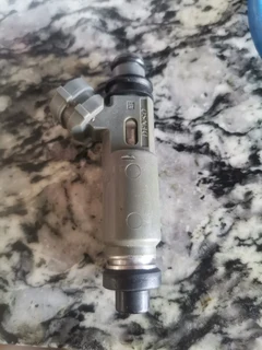 OEM Denso Fuel Injector for 1997 98-2003 Mazda Protege 1.5L 1.6L I4 195500-3110