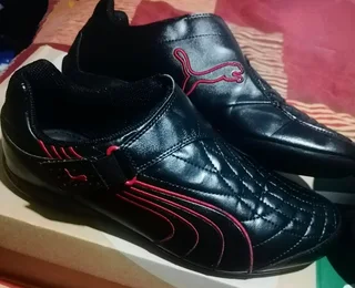 Adidas, Puma Takkies