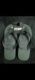 Pony Flip flops size 6 and 7