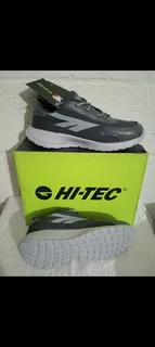 Hi-Tec trainers size 5 (New)