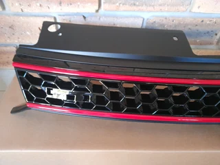 VW GOLF 6 GTI BRAND NEW FRONT GRILLES FORSALE PRICE R995