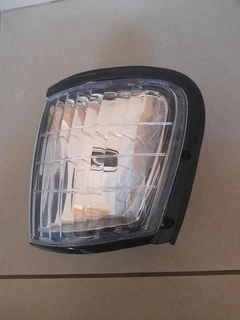 Isuzu 1997/03 Crystal Type Corner Lights R200 Each