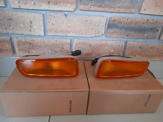 ISUZU 1998/2003 BRAND NEW AMBER BUMPER LAMPS FORSALE  R150 EACH